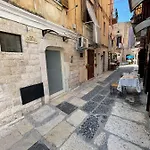 Ginevra בית הארחה